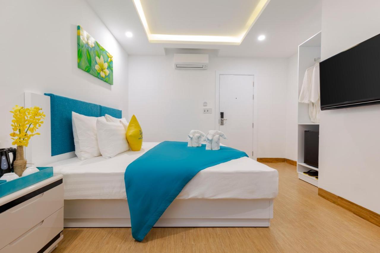 Khách sạn hẻo lánh Lyn's & Đà Nẵng